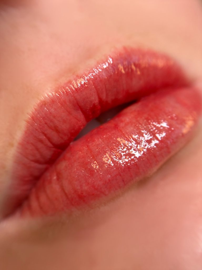 LIPBLUSH1